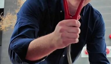 Essentials to keep in your car ahead of Houston's winter storms!