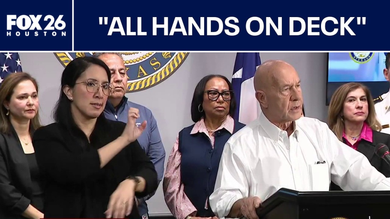 Houston prepped for winter storm, mayor says