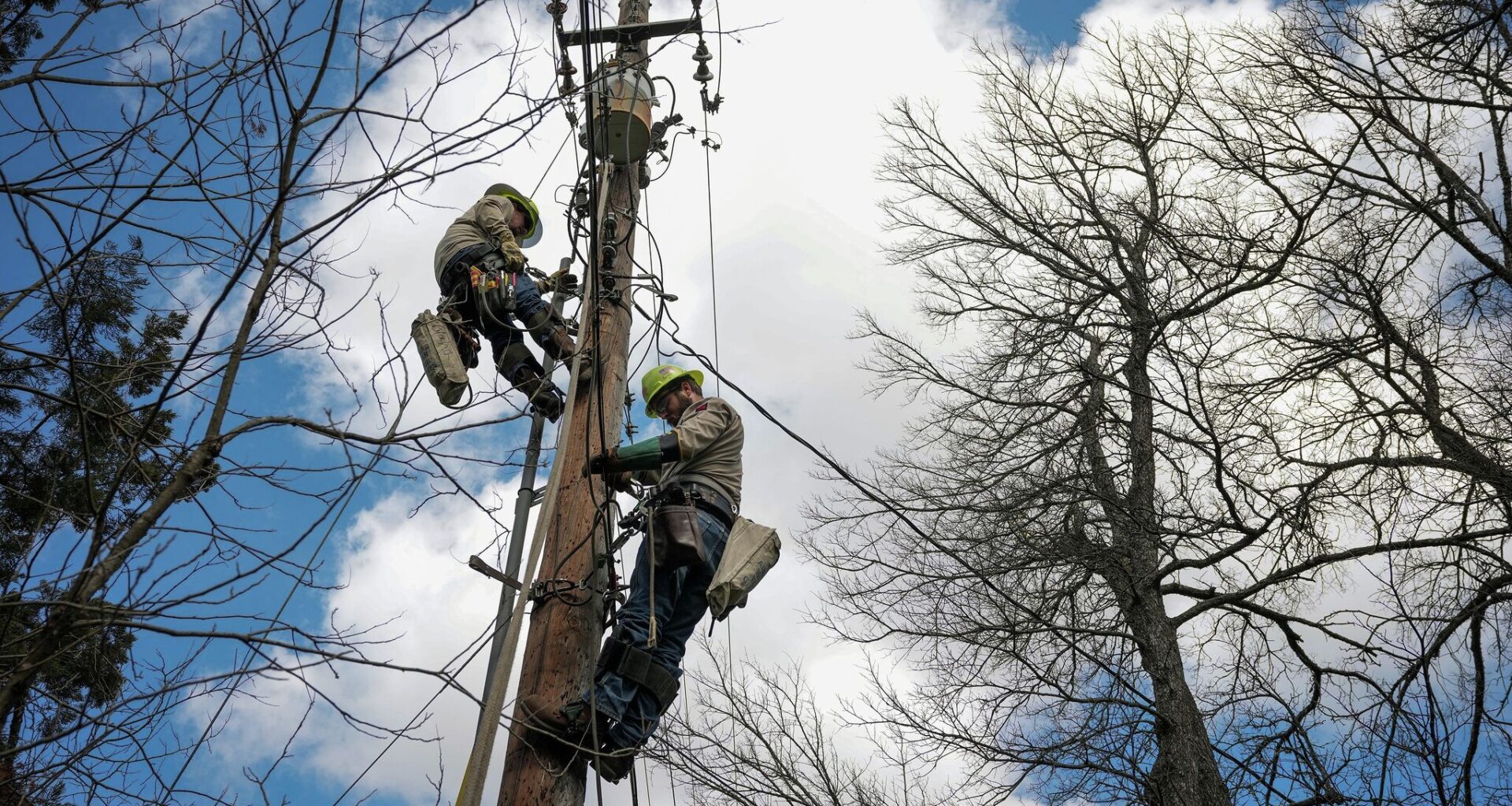 See power outage maps, how to report outage