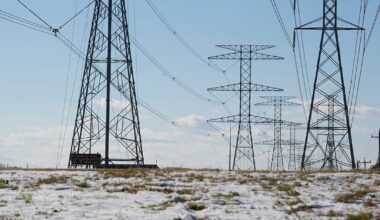 Texas winter storm: Monitor ERCOT's power grid conditions in real time
