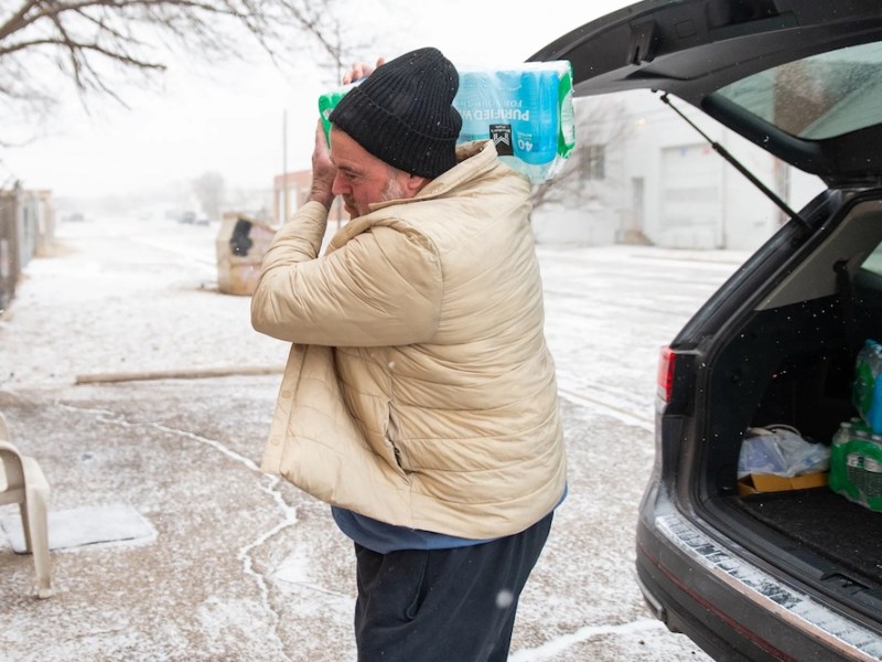 Texas winter storm updates: Officials confident grid will hold as freezing weather descends