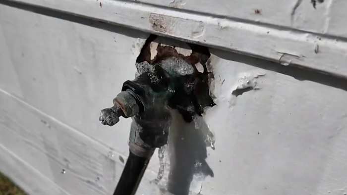 Freezing temperatures still pose pipe risk for older homes, even without ice