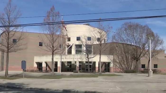 Multiple HISD campuses report heating issues in first day back after Texas’ winter freeze