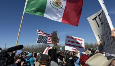 Texas DPS troopers teargas protesters outside Dilley migrant detention center