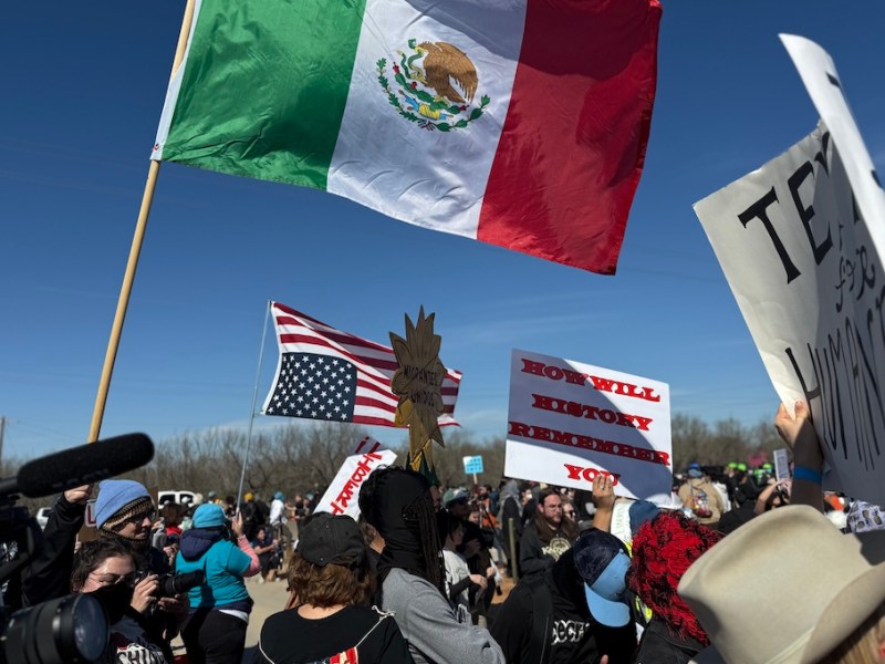 Texas DPS troopers teargas protesters outside Dilley migrant detention center
