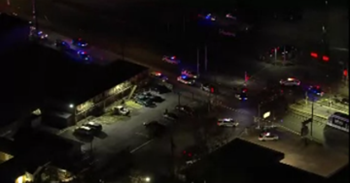 Harris County deputy stabbed, suspect shot at north Houston METRORail station, officials say