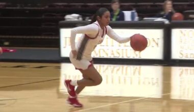 LEE senior Rosanelly Pastrano notches 2,500 career points, 500 steals against Clark