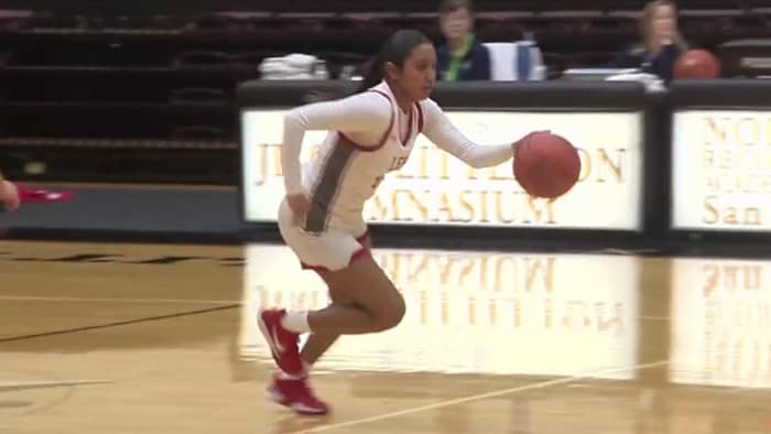 LEE senior Rosanelly Pastrano notches 2,500 career points, 500 steals against Clark