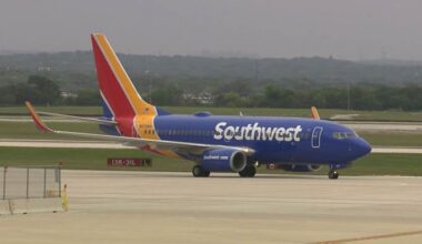 Flight aborts takeoff at high speed, avoids collision after private plane entered runway at San Antonio airport