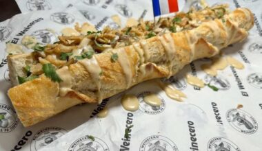 Mexican-style hotdog stand El Weinecero gains brick-and-mortar location at Bar Gimme Gimme