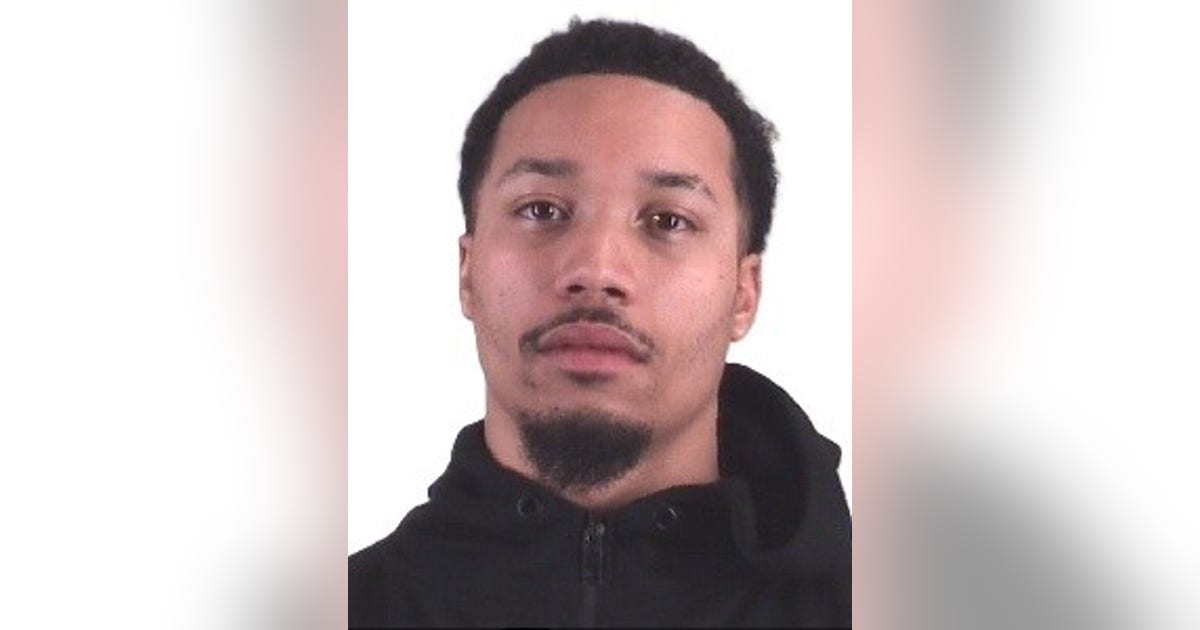 Man arrested for alleged iPhone armed robbery in Arlington, stole another phone earlier in Keller