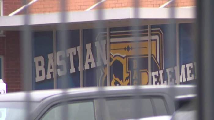 Houston mother demands answers after 4-year-old mistakenly placed in wrong car during school pickup