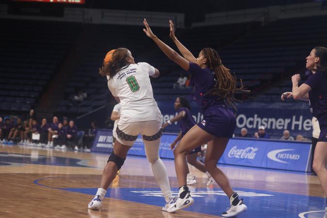 Northwestern State's Fast Start Leads to Win Over Privateers