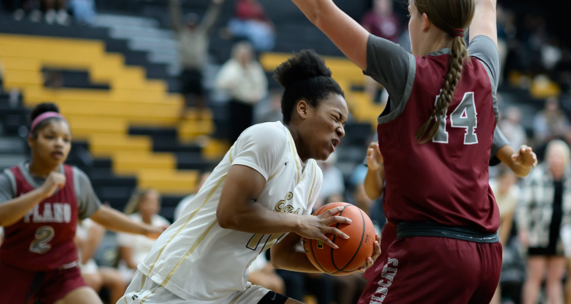 Basketball teams continue winning ways