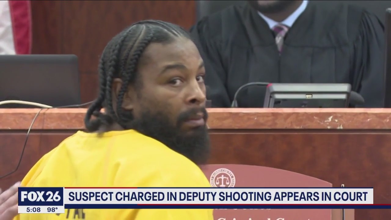 Suspect charged in deputy shooting appears in court