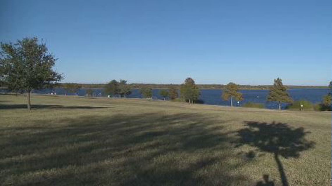 Austin Parks conducting prescribed burns at Lake Walter E. Long