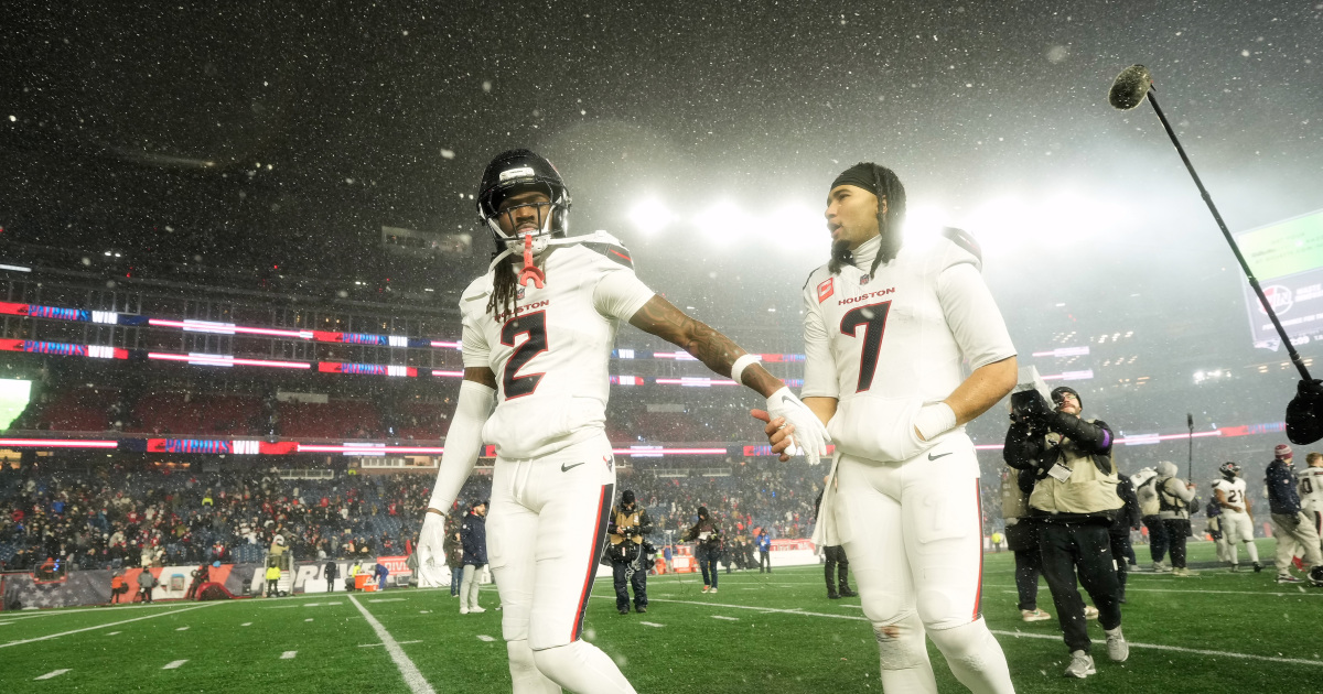 The Houston Texans had the scariest defense but lost because it had one weakness — its offense