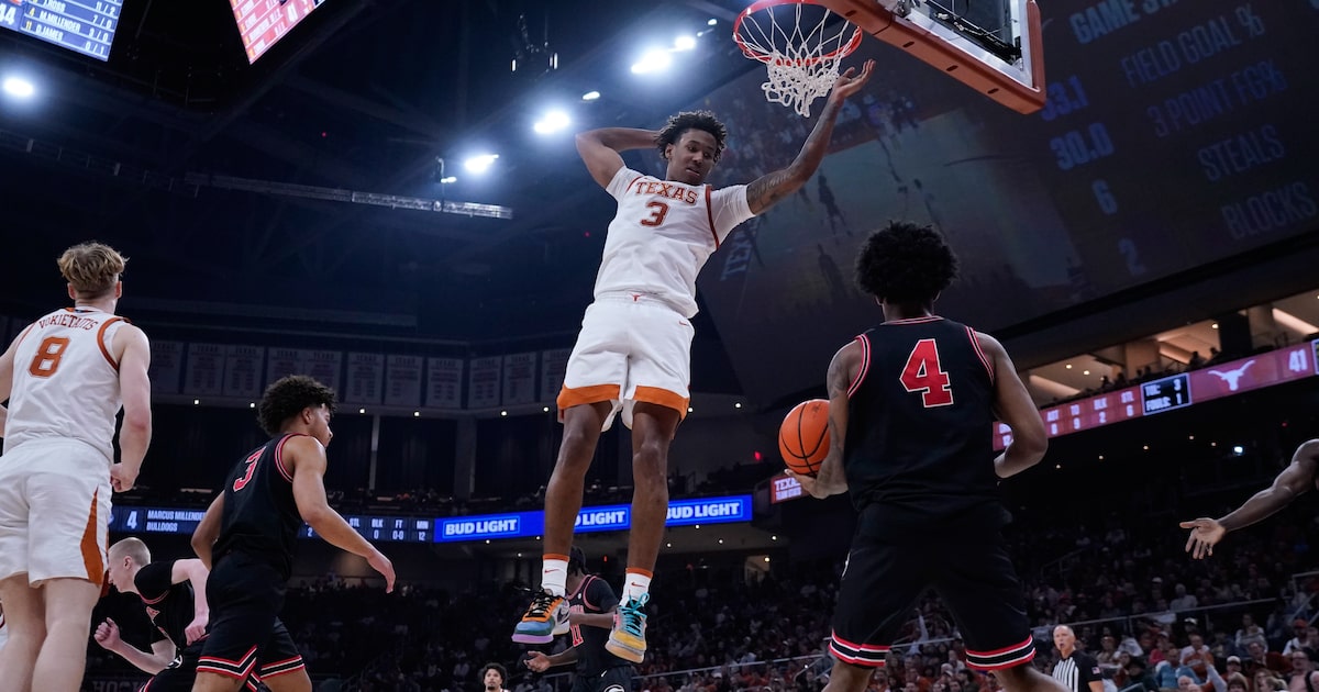Texas rolls past No. 21 Georgia with huge second half, picks up another ranked win