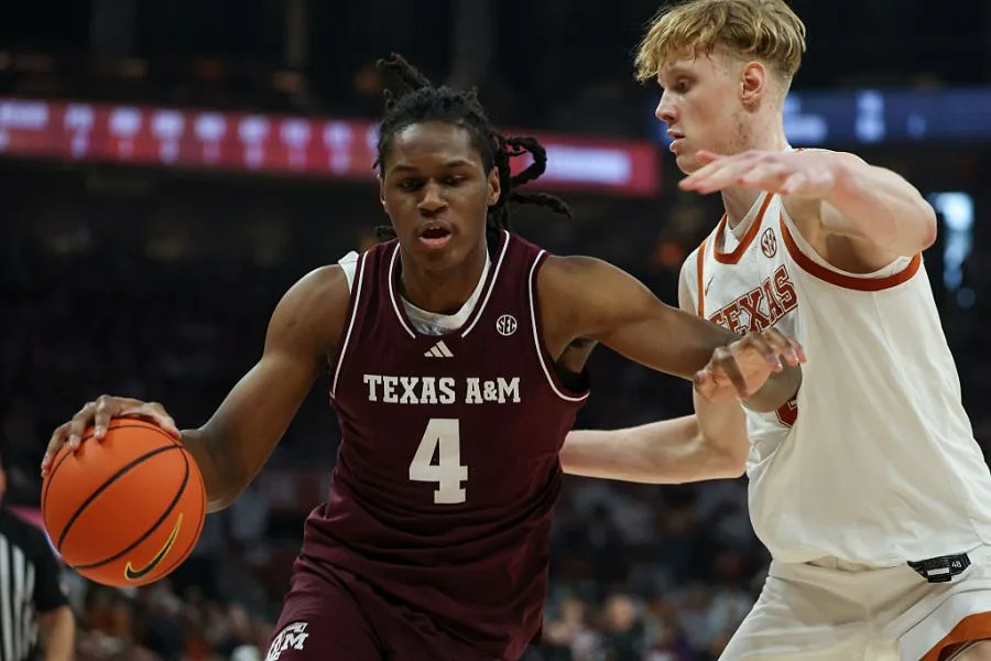 AUSTIN, TX – JANUARY 17: Forward Jamie Vinson #4 of the Texas A&M Aggies controls the ball while being defended by center Matas Vokietaitis #8 of the Texas Longhorns during the SEC college basketball game between Texas Longhorns and Texas A&M Aggies on January 17, 2026, at Moody Center in Austin, TX. (Photo by David Buono/Icon Sportswire via Getty Images)
