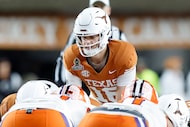 Texas Longhorns quarterback Arch Manning (16) comes in for a single play during the fourth...