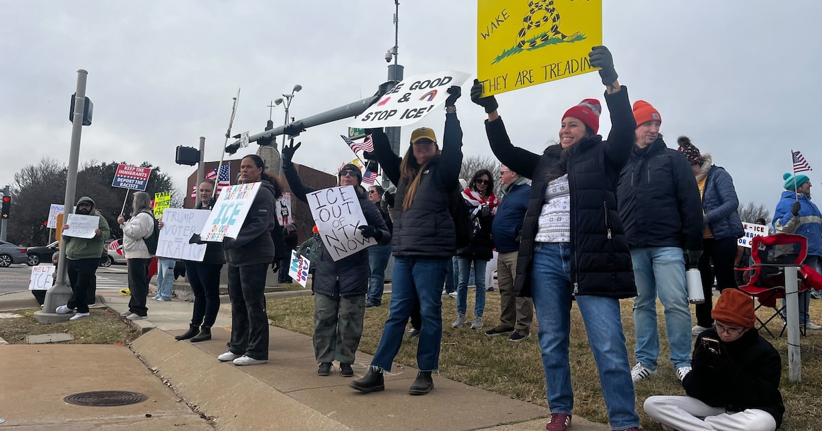 Hundreds of protesters in Plano condemn recent ICE shootings, amid unrest in Minneapolis