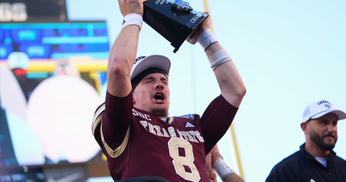 Brad Jackson throws 3 TDs for Texas State to beat Rice in Armed Forces Bowl