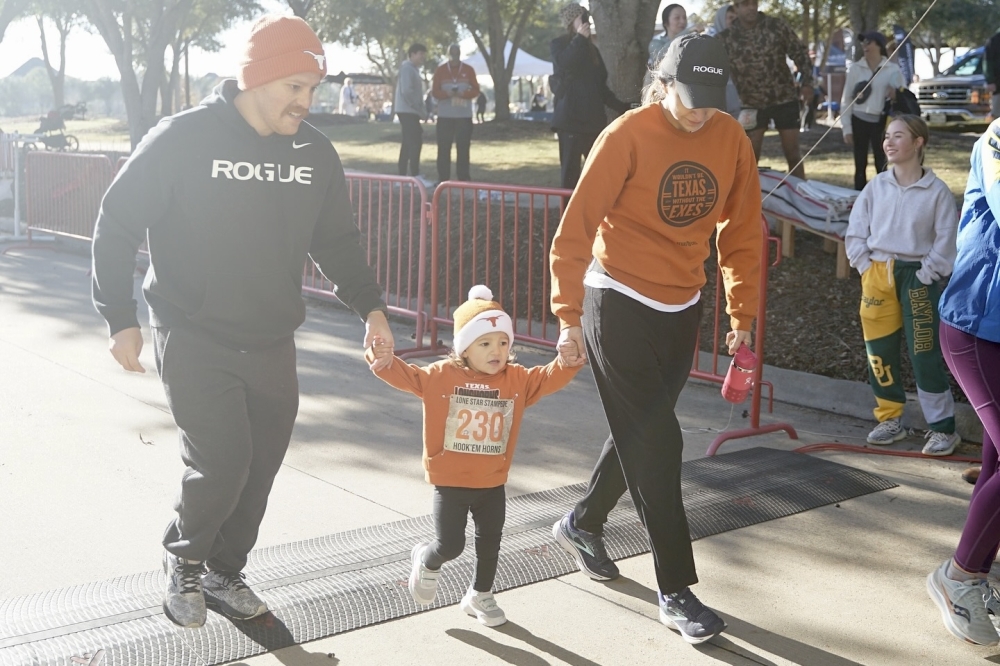 The race benefits Houston-area teenagers looking to attend the University of Texas at Austin. (Courtesy Texas Exes Houston Chapter)