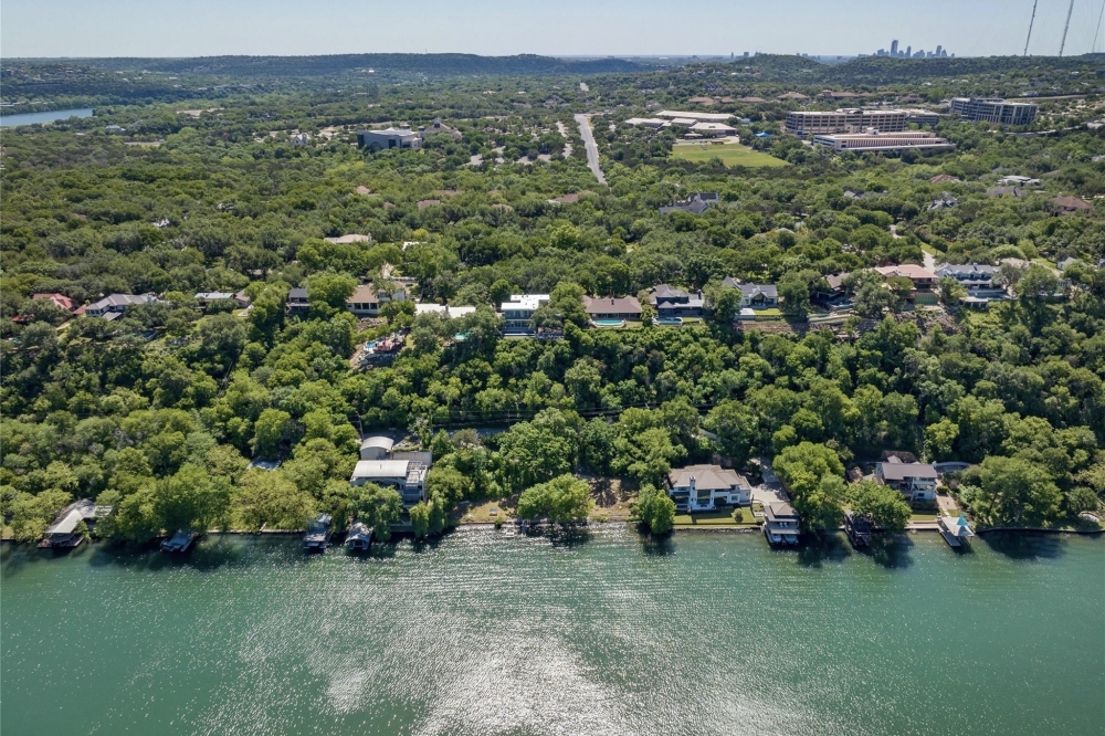 Lake Austin property owners are disannexing from Austin under a new state law years after their land was added into the city's full purpose jurisdiction. (Courtesy Unlock MLS)
