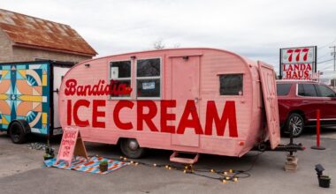 Bandidas Ice Cream now sits at 231 Landa St. next to Betty Lou Coffee Co. (Ethan Thomas/Community Impact)