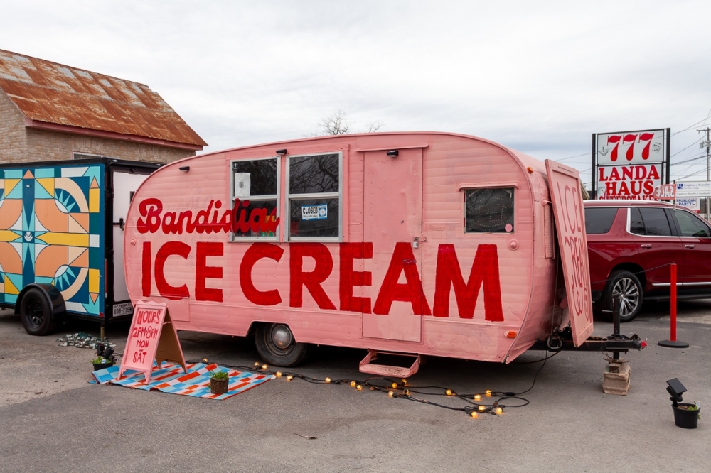 Bandidas Ice Cream now sits at 231 Landa St. next to Betty Lou Coffee Co. (Ethan Thomas/Community Impact)
