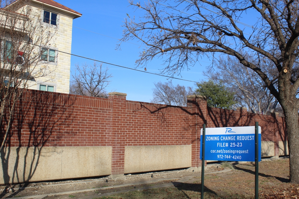 Richland Park Apartments is on track to add five units to its leasing and community building. (Isabella Zeff/Community Impact)