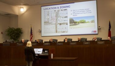 Senior planner Kim Yockey giving a presentation