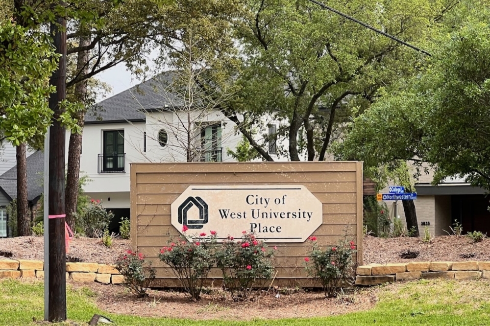 A photo of the West U sign