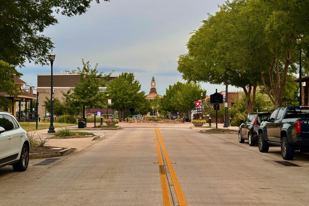 Roanoke will pay $5.7M in funding for three road projects, including North Walnut Road, North Oak Street and Howe Road. (Heather McCullough/Community Impact)