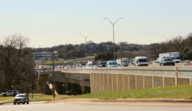 The Texas Department of Transportation is actively working on a phase of construction along I-35 between Holly Street and SH 71. (Haley McLeod/Community Impact)