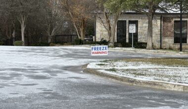 Many districts have canceled classes for Jan. 26 due to freezing temperatures and icy road conditions. (Elle Bent/Community Impact)