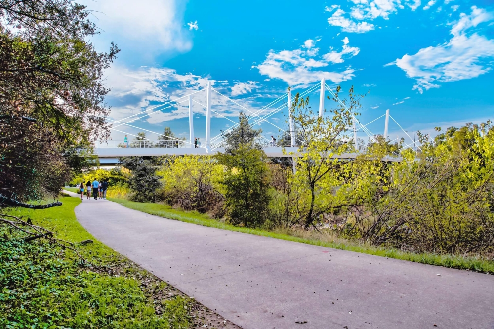 Austin Avenue pedestrian bridge concept
