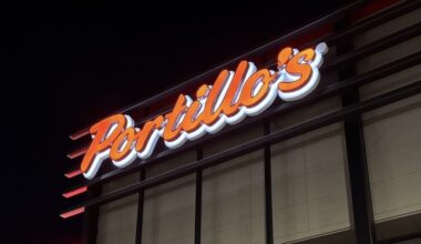 Portillo's opened a new location in the Tanger Outlets Fort Worth shopping complex. (Courtesy Tanger Outlets Fort Worth)