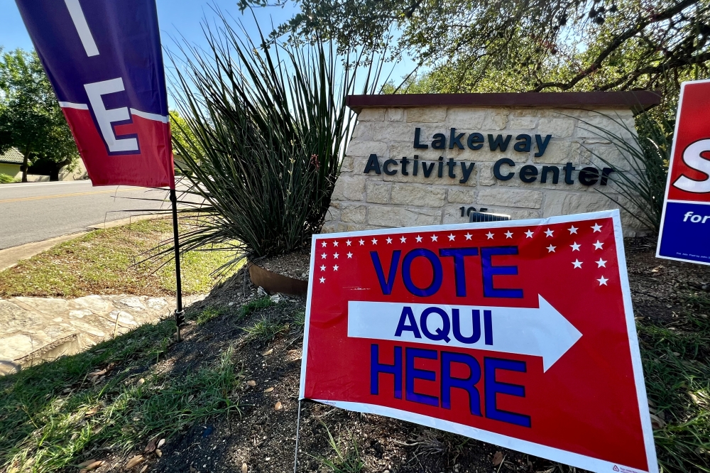 The Lakeway Activity Center is one of various early and day-of voting centers. (Grace Dickens/Community Impact)