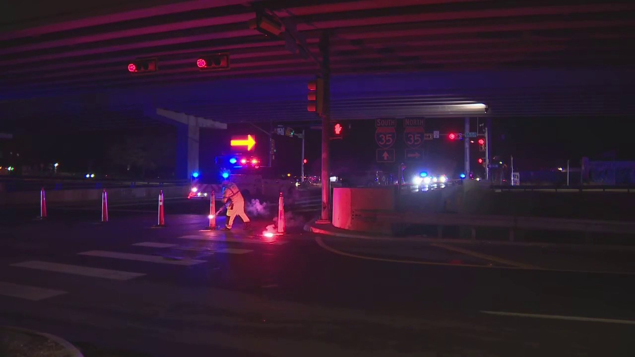 APD investigating deadly crash in Austin