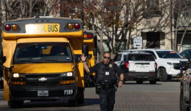 Here’s what to know about police presence after bomb threat at North Dallas High School