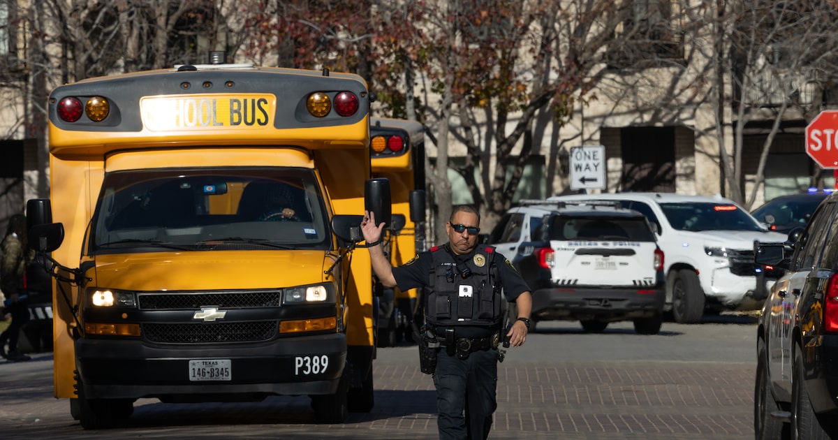 Here’s what to know about police presence after bomb threat at North Dallas High School