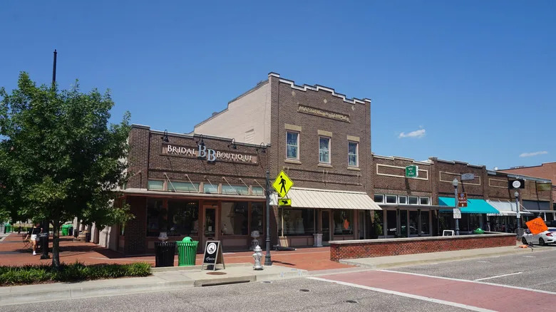 Street view of storefronts in Lewisville's downtown, Texas