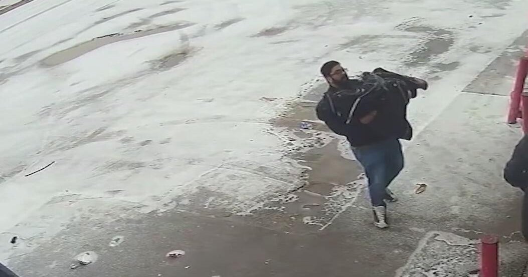 Store manager rescues homeless woman frozen outside Fort Worth food mart