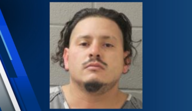 Sugar Land man who fired gun at authorities added to Texas DPS 10 most wanted fugitives list