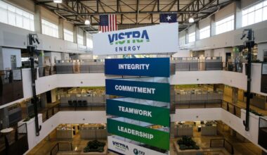 Dallas-based Vistra to buy Cogentrix Energy in $4.7 billion deal amid surging power demand
