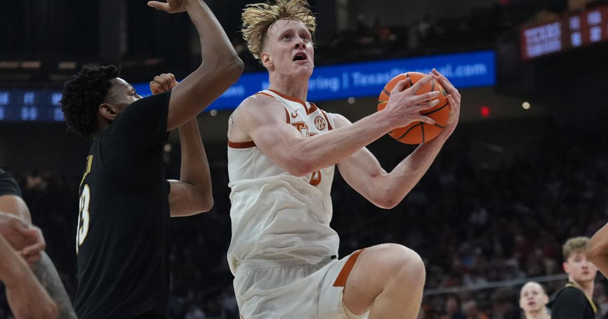 Texas hands No. 10 Vanderbilt its first loss of the season with a dominant 80-64 win | National Sports