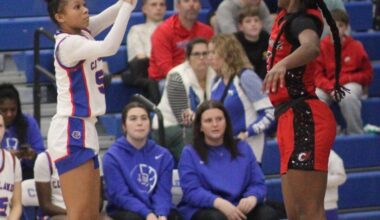 Lady Raiders dominate, Raiders split pair | Sports