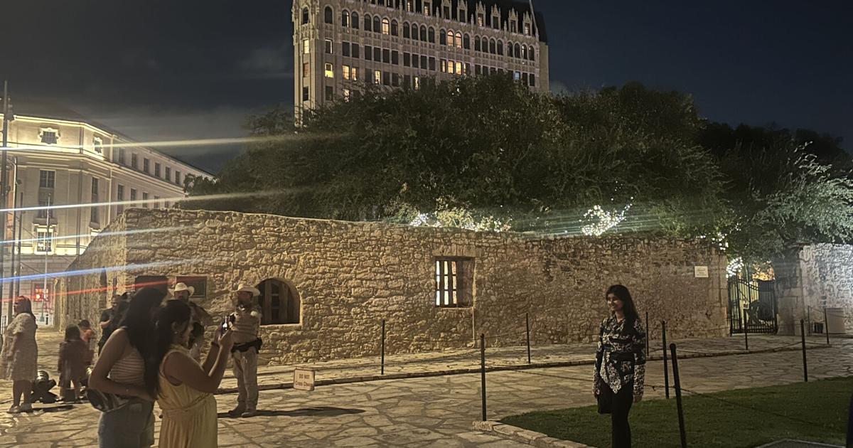 Ghost tours offer haunting history of San Antonio | Traveling Soldier