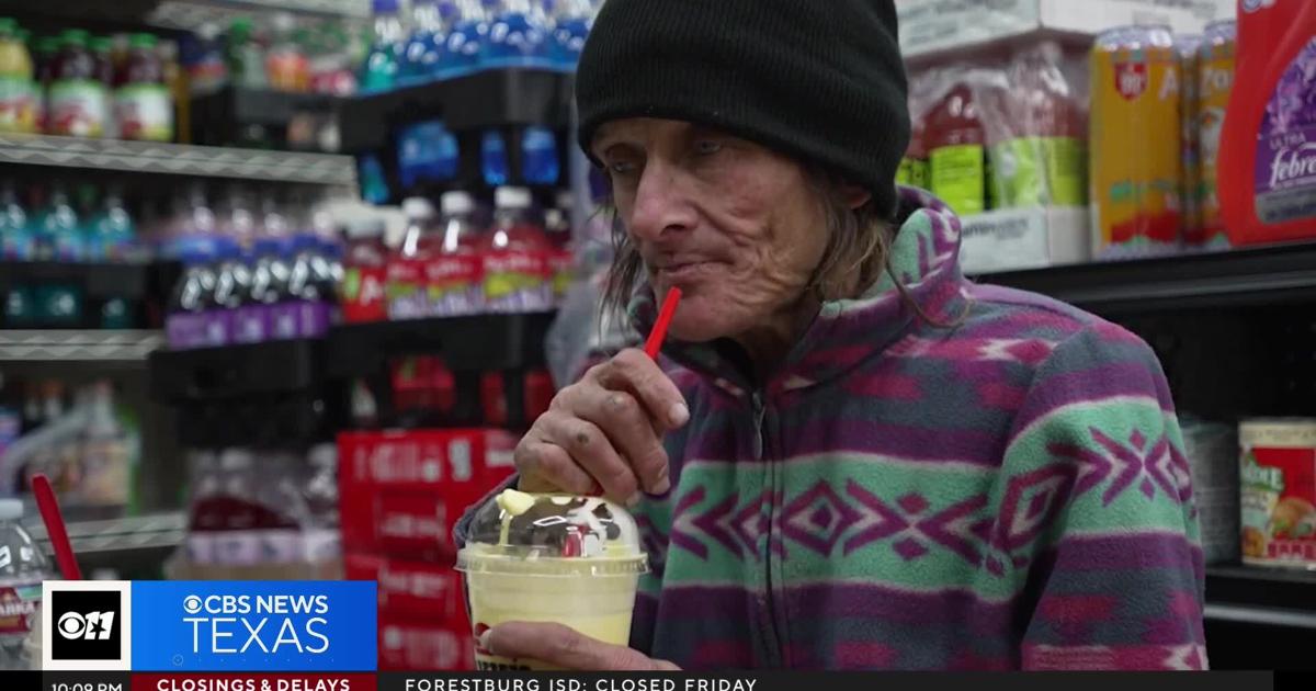 Fort Worth store manager reunites with woman he rescued from freezing cold: "He saved my life" | National and World News